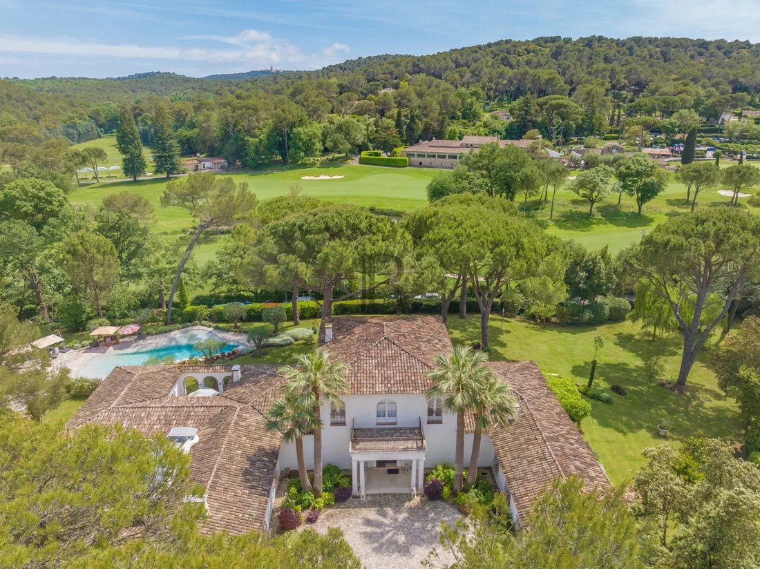 Villa in Mougins, Provence-Alpes-Côte d'Azur, France 1 - 17277680