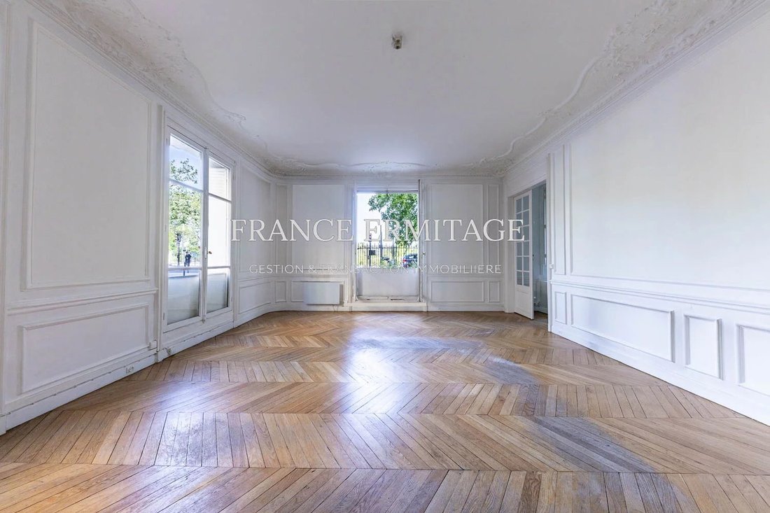 Apartment in Porte Dauphine, Paris 16e Arrondissement, Paris 4 - 18035976