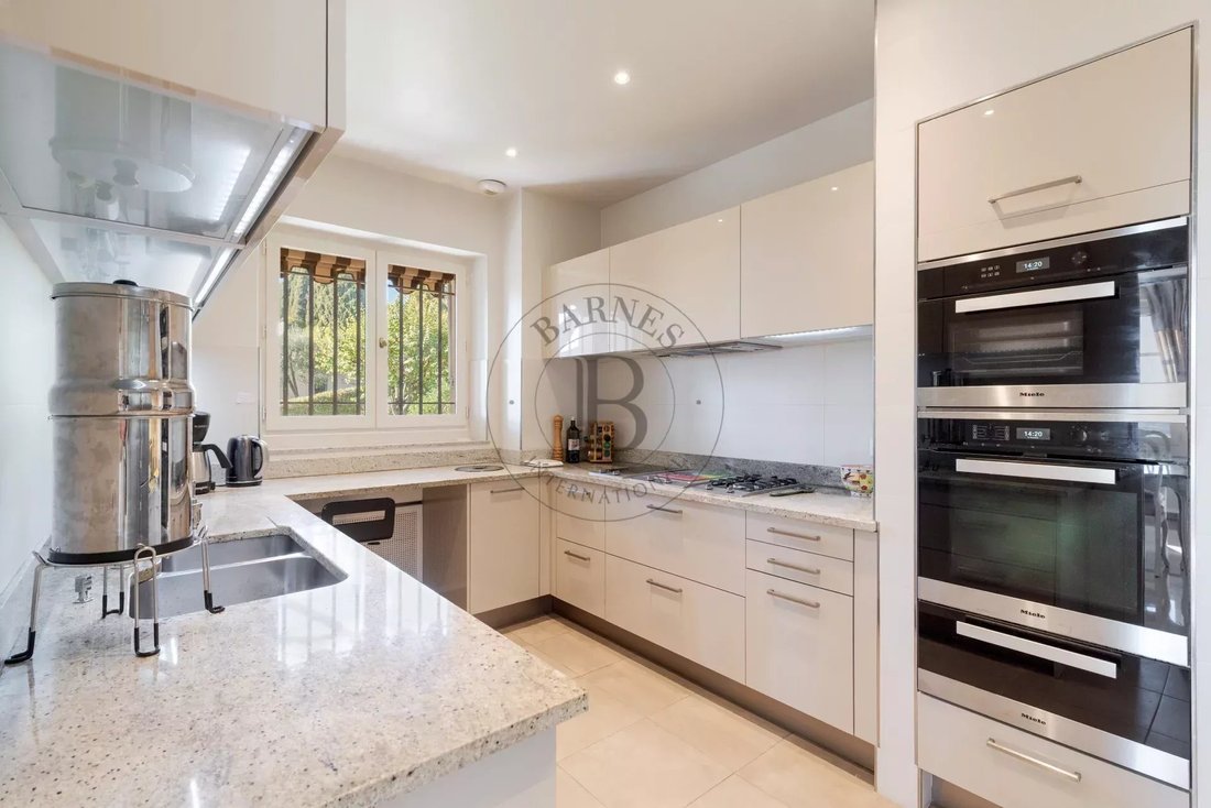 Villa in Mougins, Provence-Alpes-Côte d'Azur, France 5 - 17042839