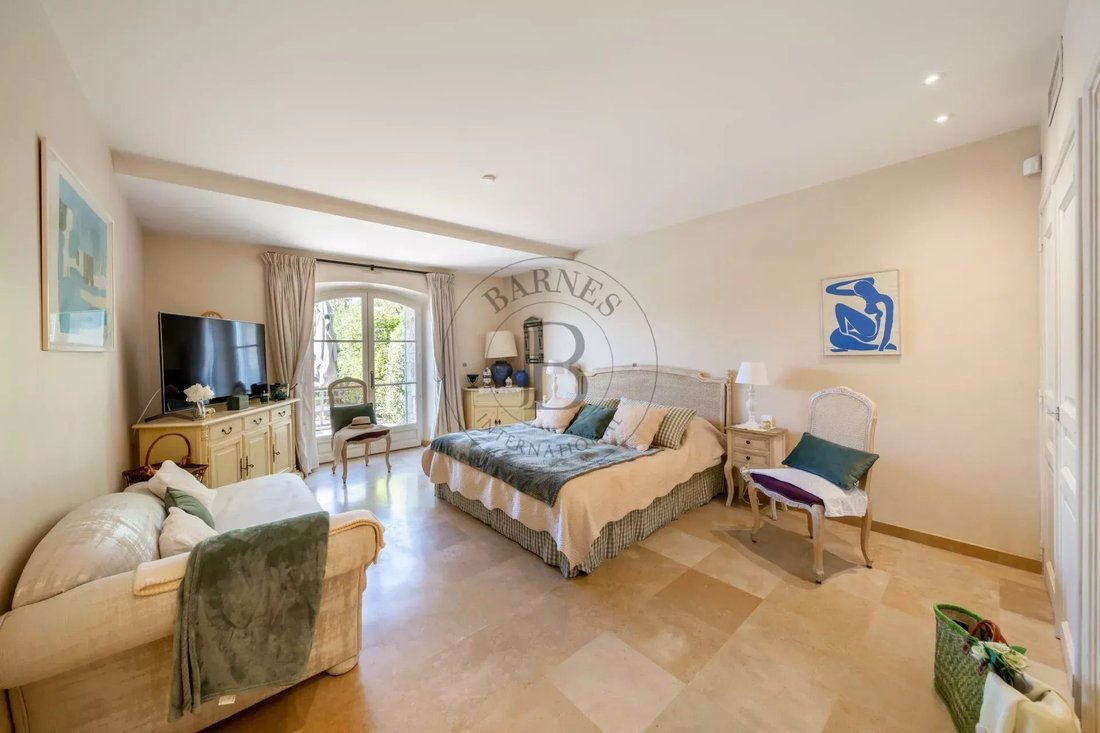 House in Mougins, Provence-Alpes-Côte d'Azur, France 5 - 17965809