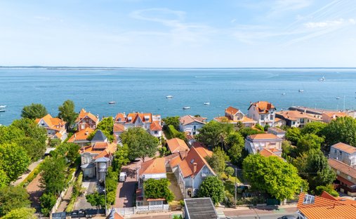 House in Arcachon, Nouvelle-Aquitaine, France 1