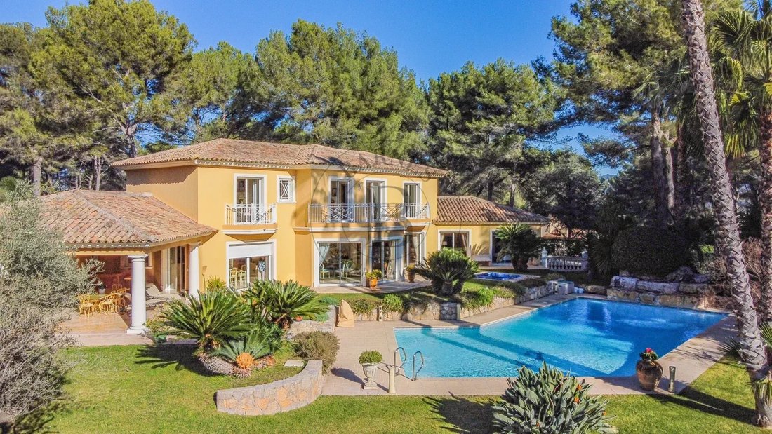 Villa in Mougins, Provence-Alpes-Côte d'Azur, France 1 - 17042836