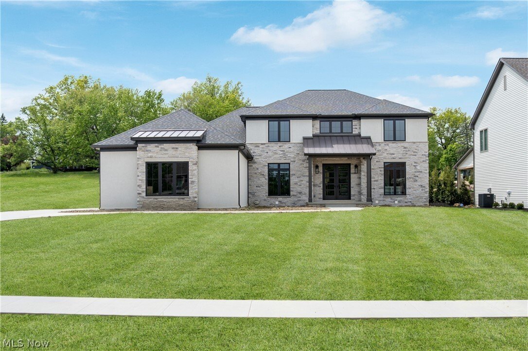 House in Akron, Ohio, United States 1 - 18041355