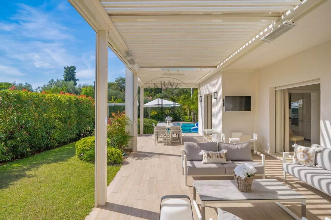 Villa in Mougins, Provence-Alpes-Côte d'Azur, France 3 - 17042812
