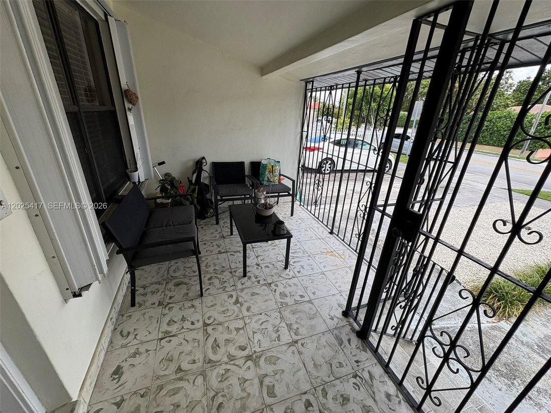 House in Miami, Florida, United States 5 - 18036306