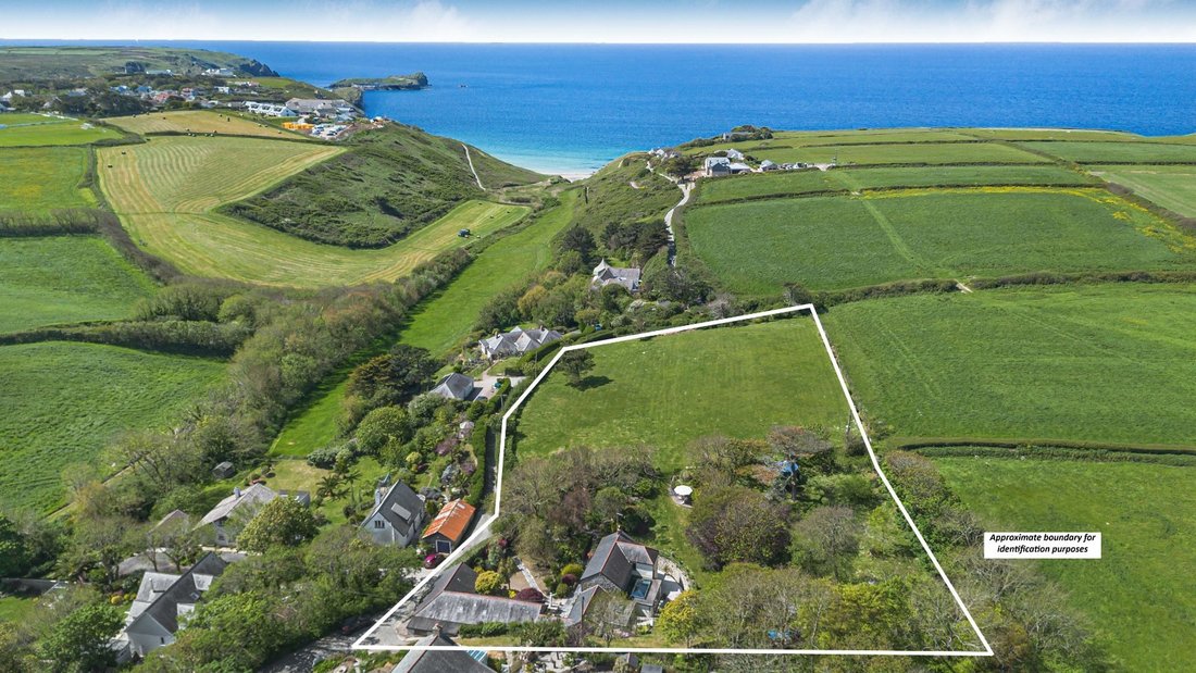 House in Mullion, England 1 - 18040629