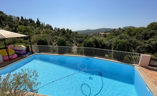 Villa in La Londe-les-Maures, Provence-Alpes-Côte d'Azur, France 1