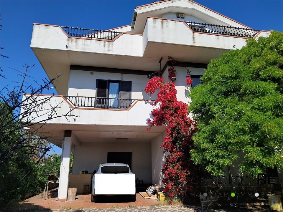 Villa in Montesilvano Colle-Via Alcide de Gasperi, Montesilvano, Abruzzo 1 - 18040168
