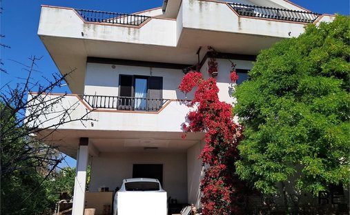 Villa in Montesilvano Colle-Via Alcide de Gasperi, Montesilvano, Abruzzo 1