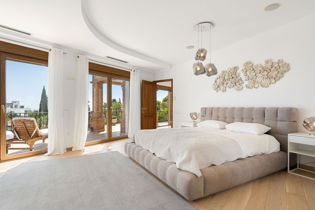 Villa in Estepona, Andalusia, Spain 3 - 14702477