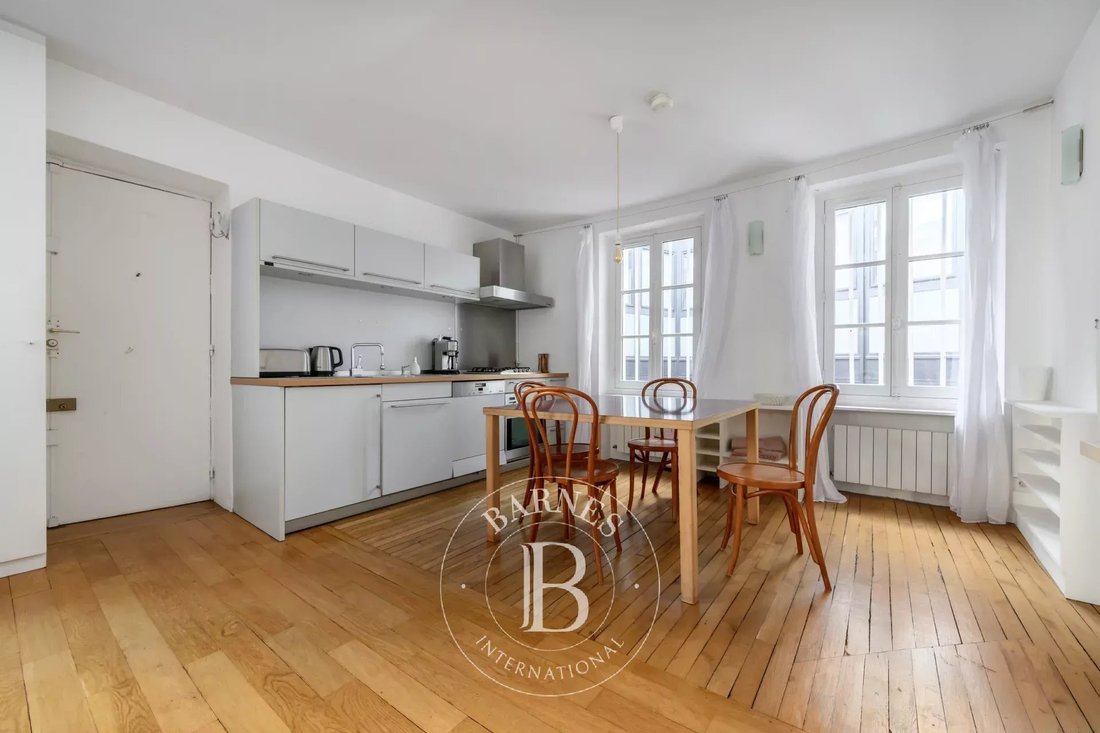 Apartment in Palais Royal, Paris 1er Arrondissement, Paris 2 - 18038229