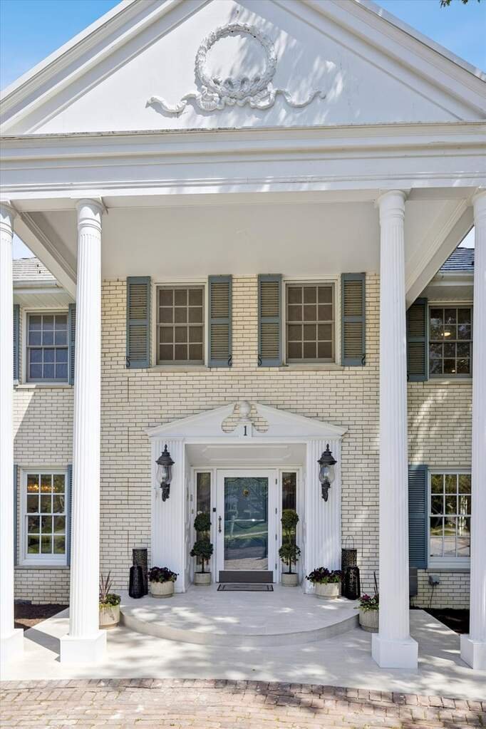 House in Hinsdale, Illinois, United States 4 - 18043608