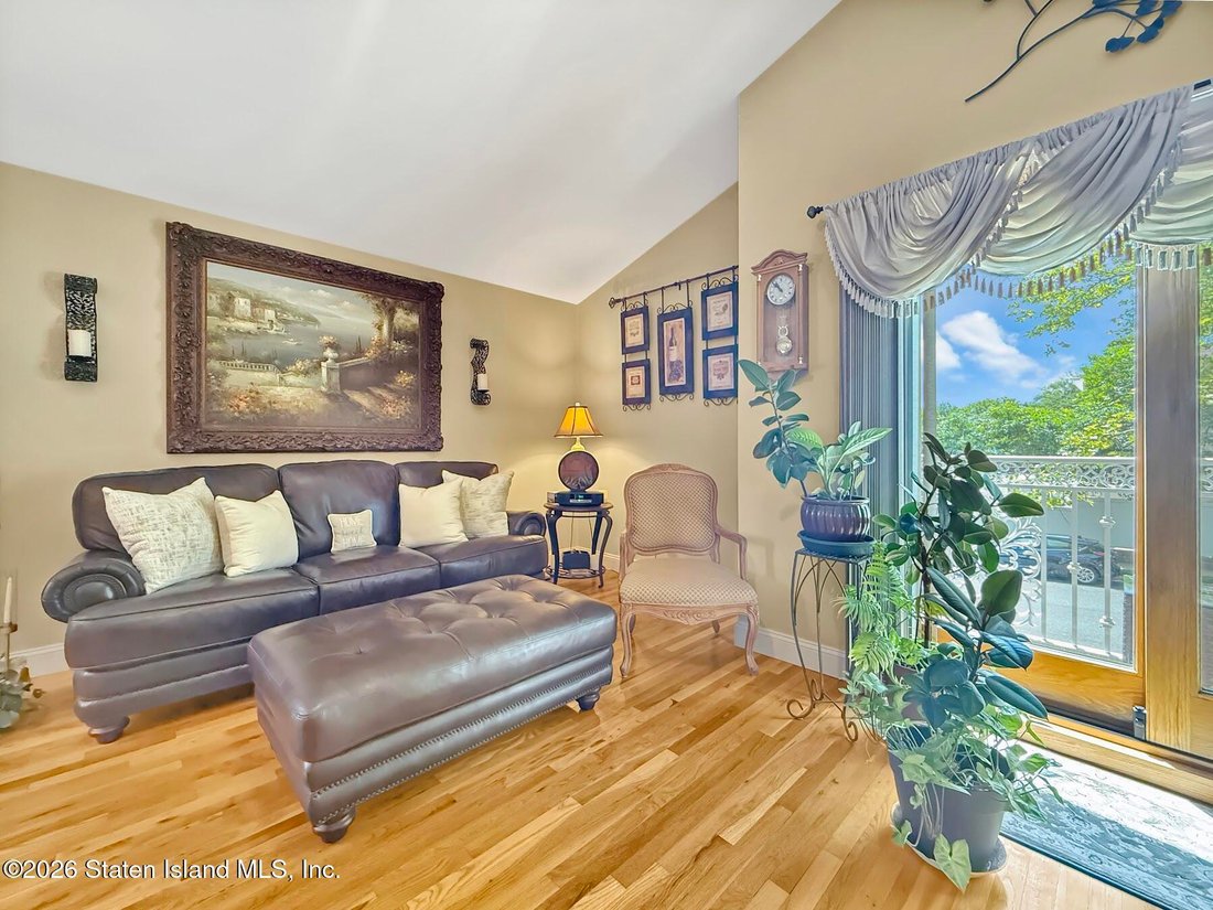 House in New York, New York, United States 5 - 18040047