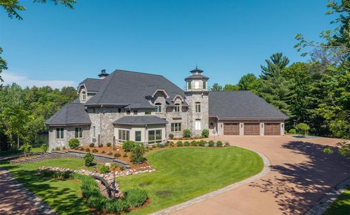 House in Chippewa Falls, Wisconsin, United States 1