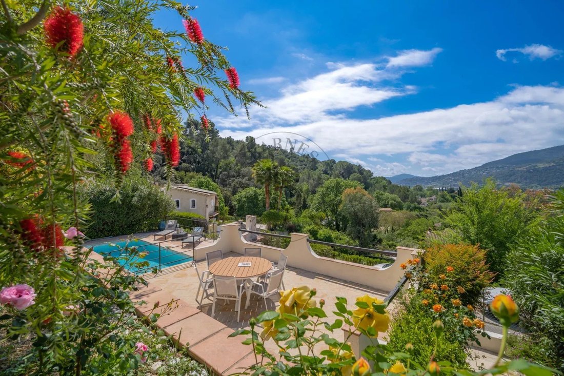 Villa in La Roquette-sur-Siagne, Provence-Alpes-Côte d'Azur, France 1 - 17744897