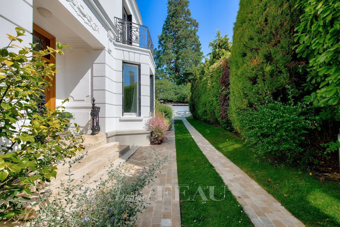 House in Saint-Cloud, Ile-de-France, France 3 - 18038584