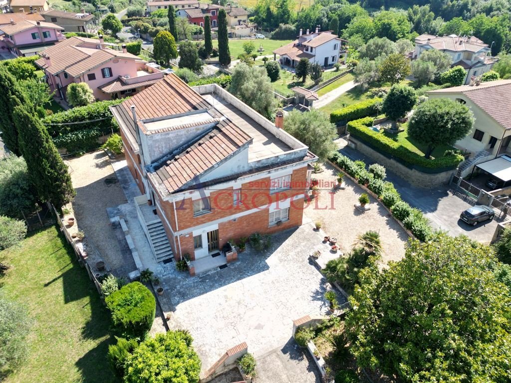 Villa in Anguillara Sabazia, Lazio, Italy 1 - 18040245