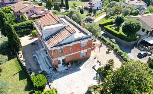 Villa in Anguillara Sabazia, Lazio, Italy 1