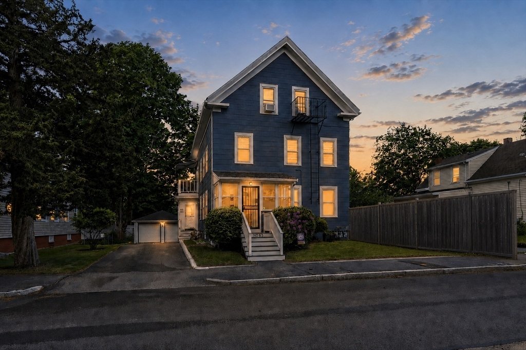 House in Brockton, Massachusetts, United States 1 - 18050962