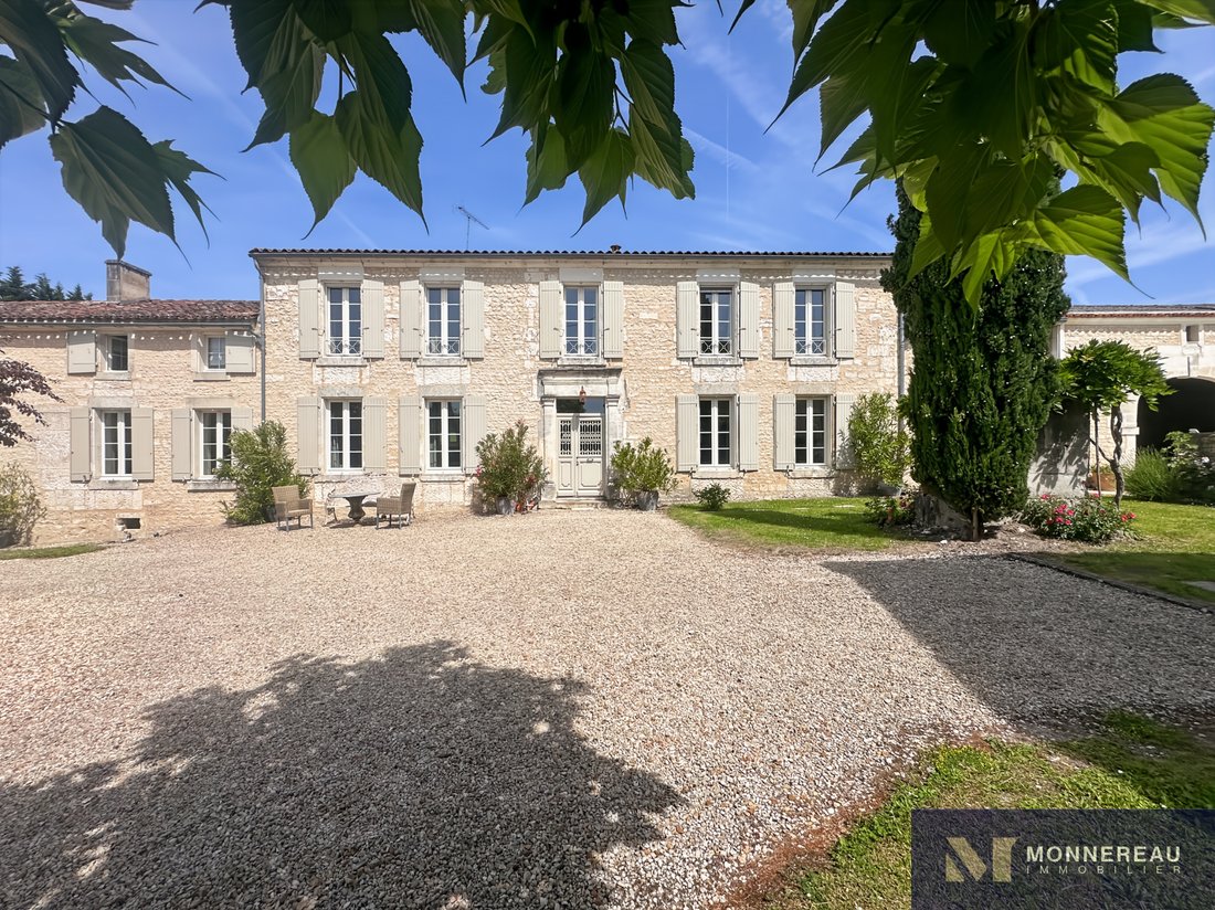 Tenuta a Bellevigne, Nuova Aquitania, Francia 5 - 18040873