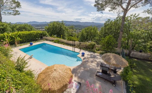 House in Les Indes les-Groulles, Mouans-Sartoux, France 1