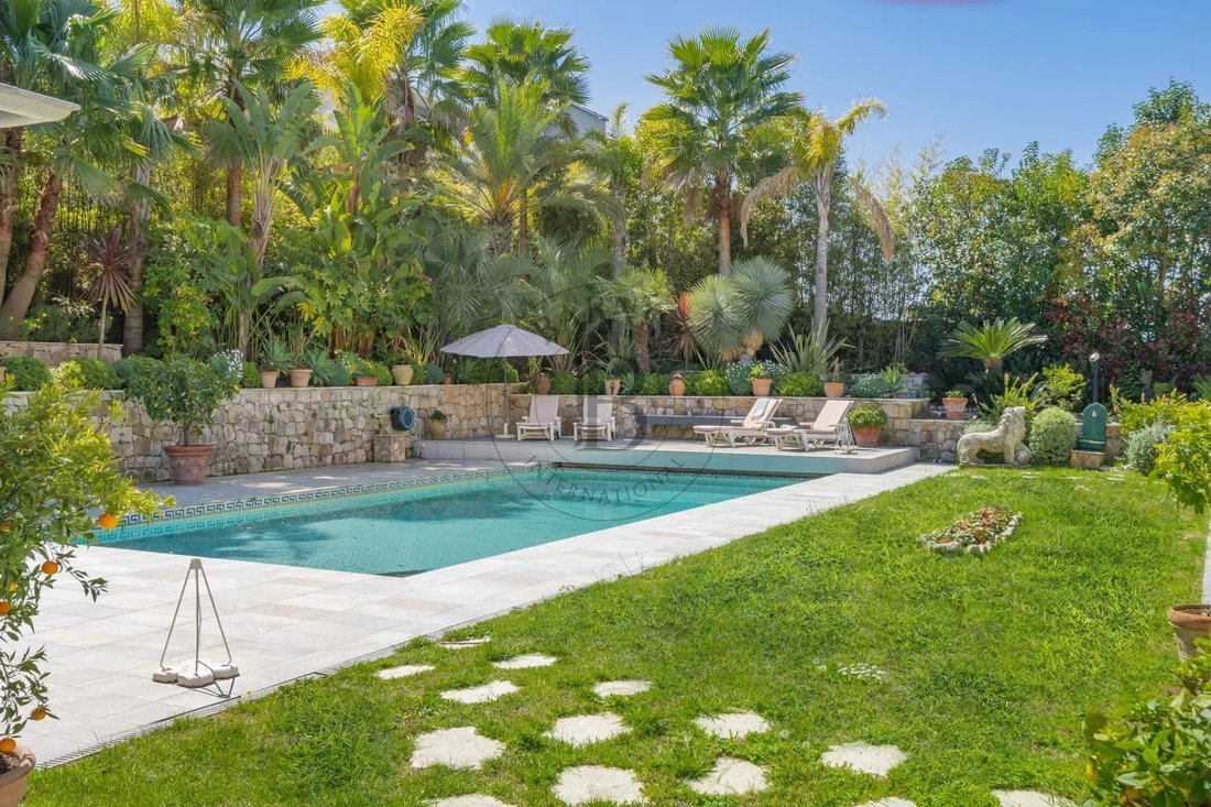 Villa in Mougins, Provence-Alpes-Côte d'Azur, France 3 - 17720609