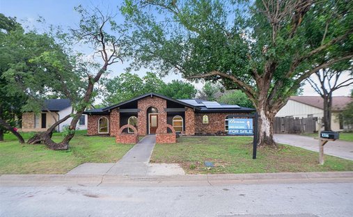 House in Hurst, Texas, United States 1