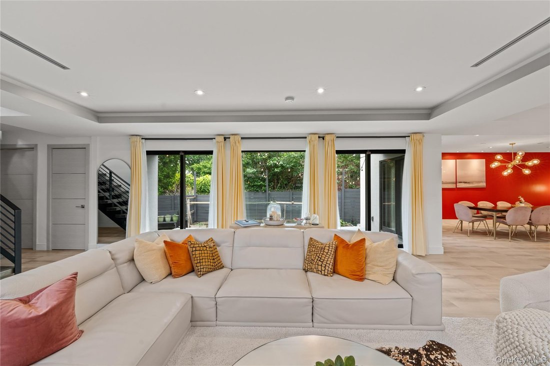 House in New York, New York, United States 4 - 18042205
