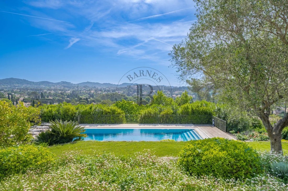 Villa in Mougins, Provence-Alpes-Côte d'Azur, France 3 - 17860877