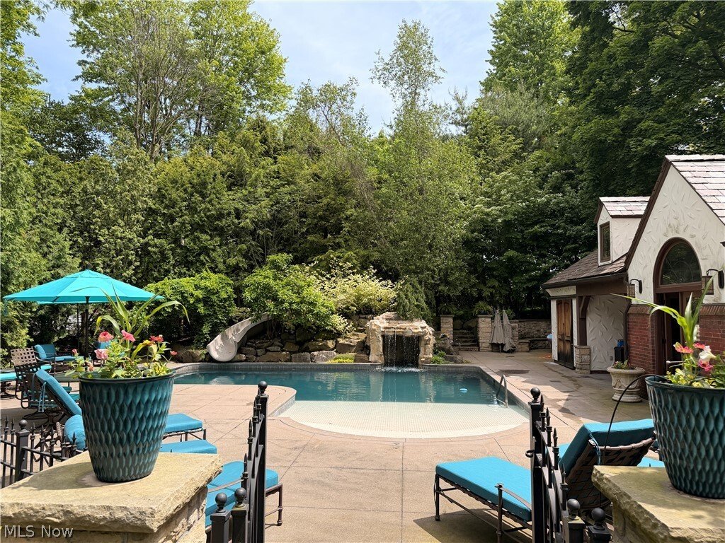 House in Akron, Ohio, United States 5 - 17696043