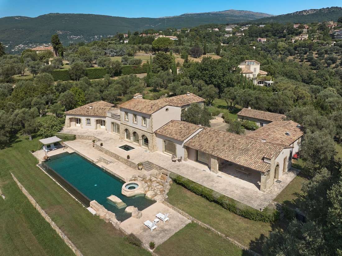 House in Châteauneuf-Grasse, Provence-Alpes-Côte d'Azur, France 3 - 18042450
