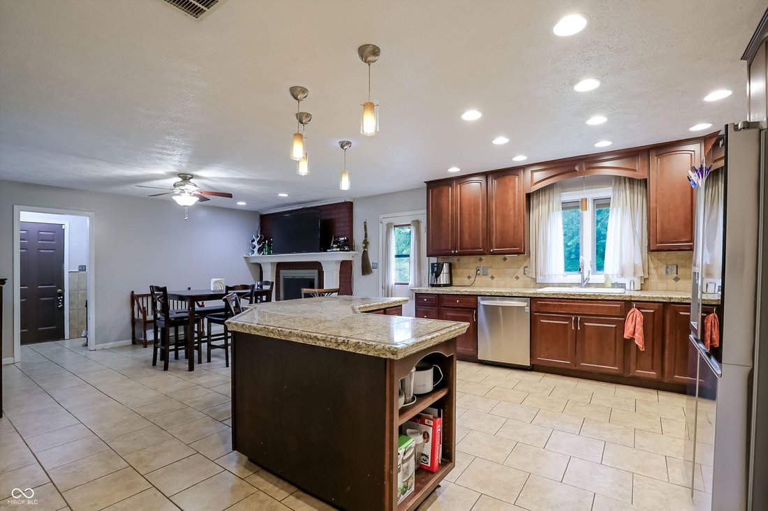 House in Indianapolis, Indiana, United States 4 - 18039846