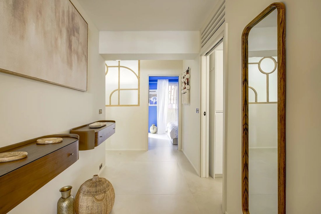 Apartment in Le Port, Nice, France 1 - 18036027