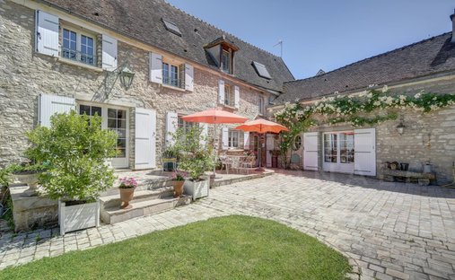 House in Montainville, Ile-de-France, France 1