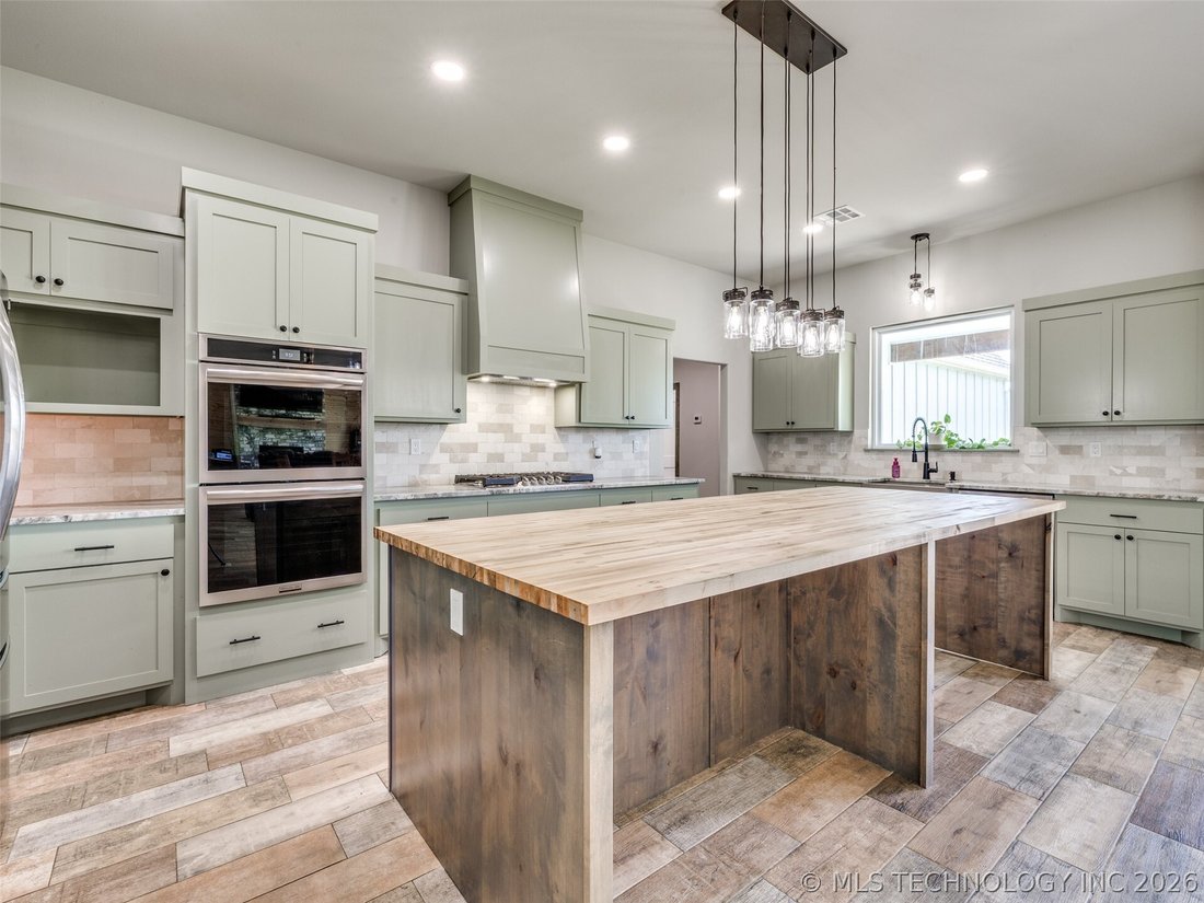 House in Skiatook, Oklahoma, United States 3 - 18038895