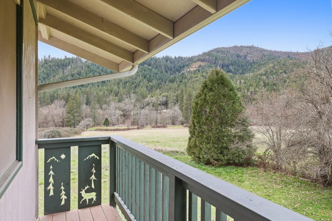 House in Rogue River, Oregon, United States 4 - 18040559