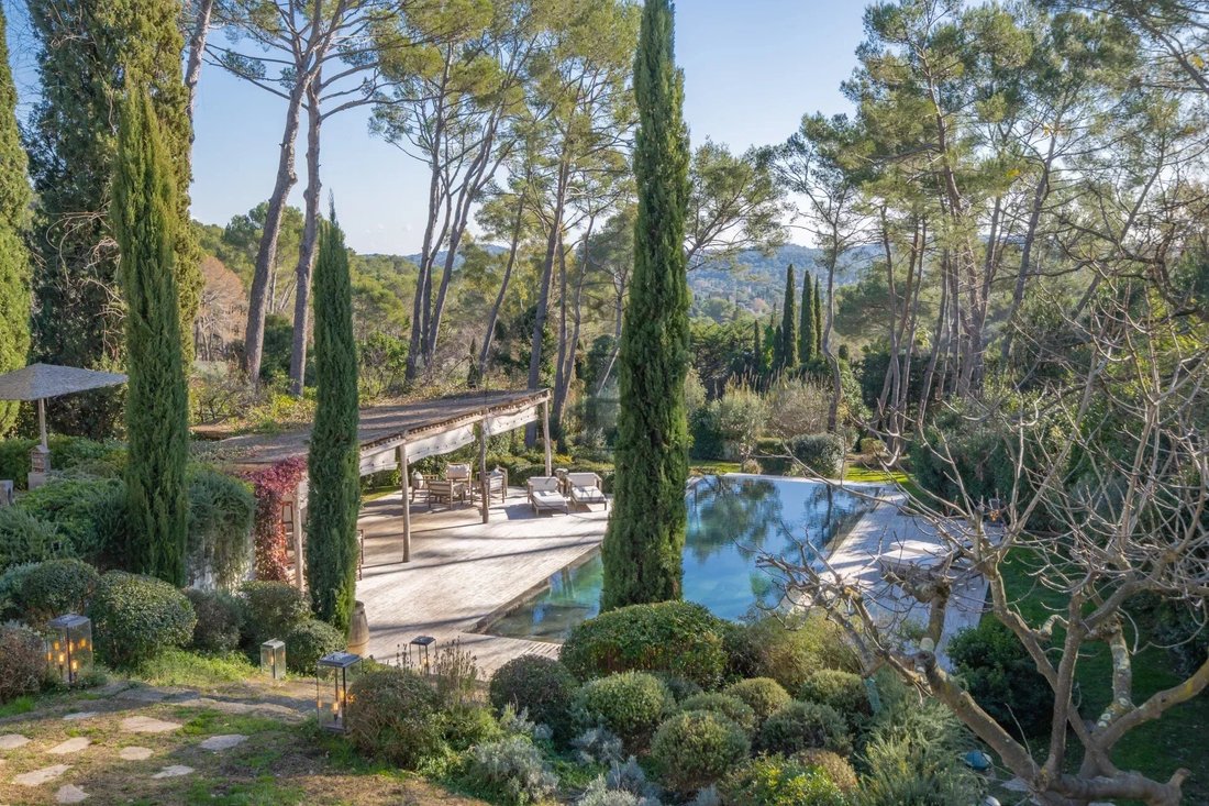 Villa in Mougins, Provence-Alpes-Côte d'Azur, France 3 - 17042725