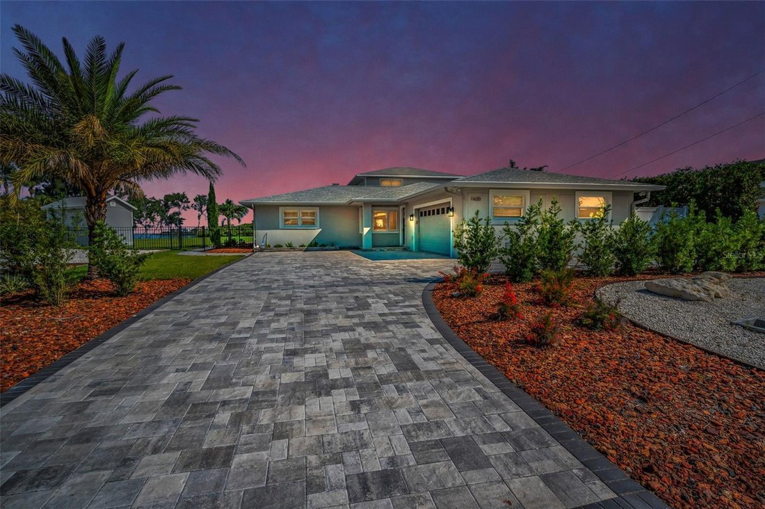 House in Tarpon Springs, Florida, United States 2 - 18040479