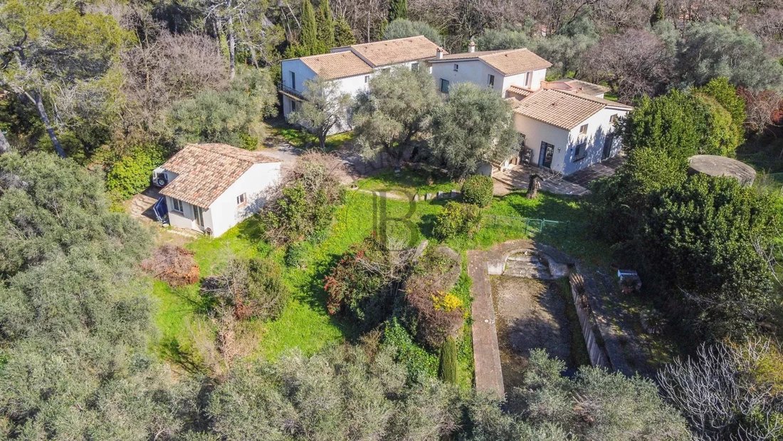 Villa in Mougins, Provence-Alpes-Côte d'Azur, France 1 - 17042813