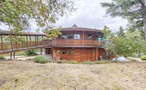 House in Applegate, Oregon, United States 1