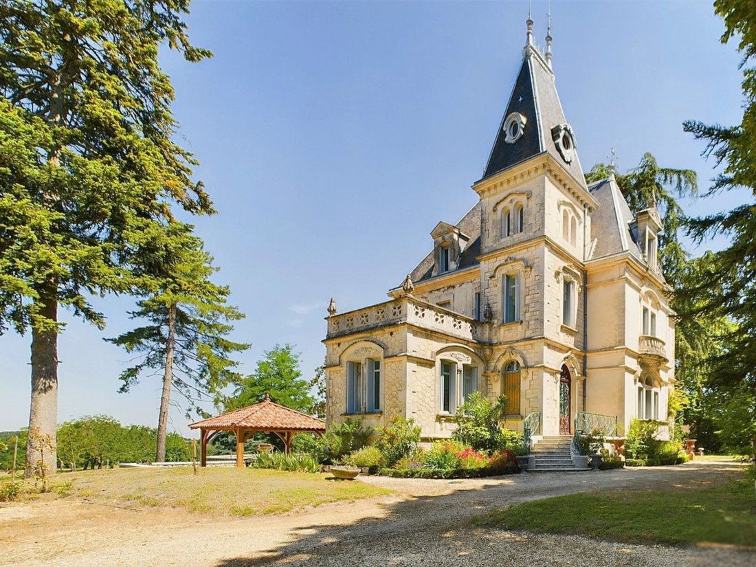 House in Laroque-Timbaut, Nouvelle-Aquitaine, France 1 - 15227919