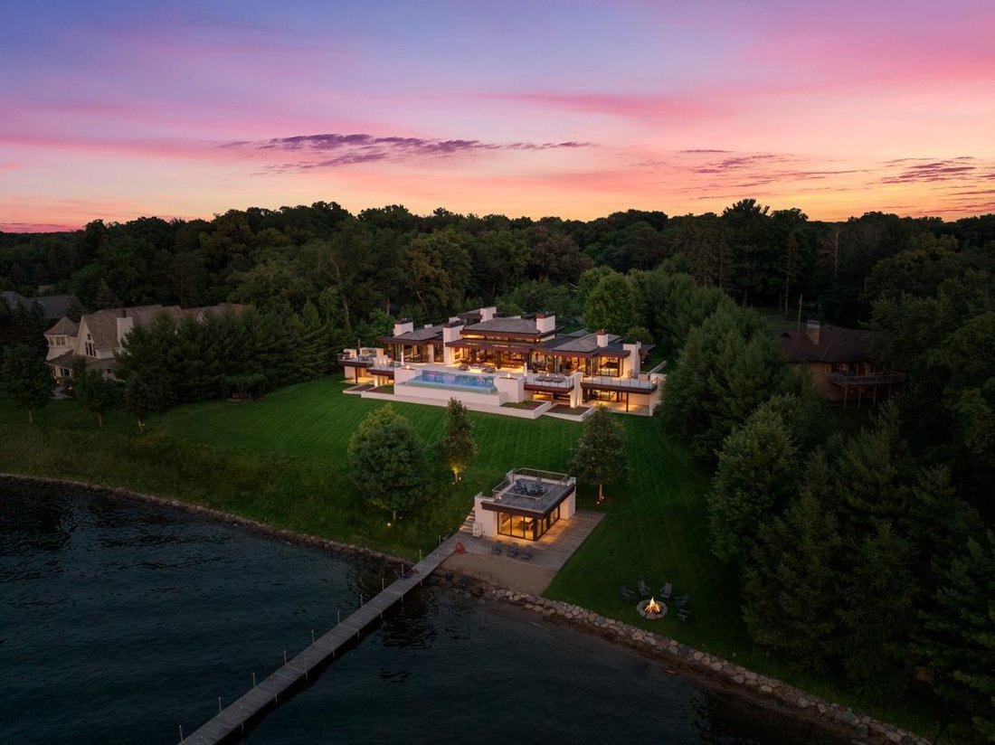 House in Deephaven, Minnesota, United States 2 - 16056489
