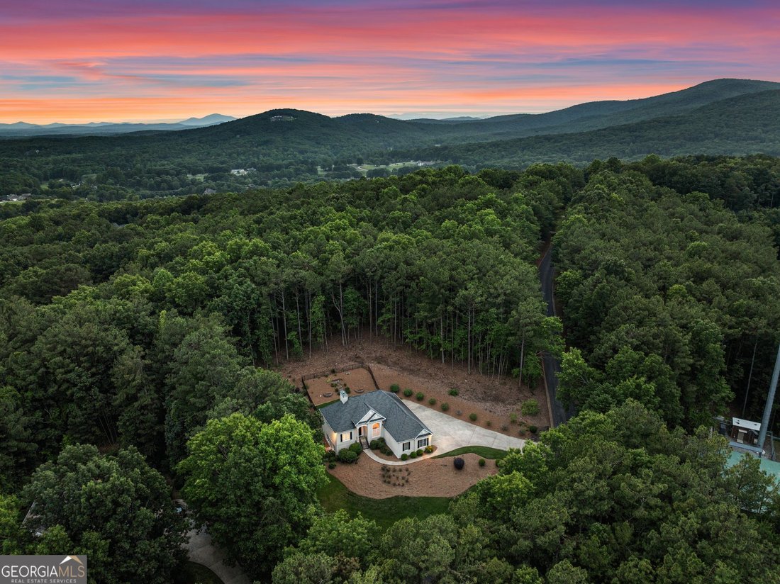 House in Clarkesville, Georgia, United States 4 - 18042105