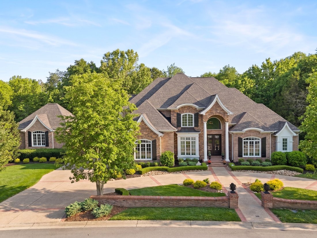 House in Watterson Park, Kentucky, United States 2 - 18039880