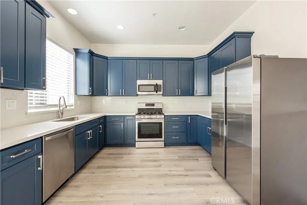 Condo in Tustin, California, United States 5 - 18044453