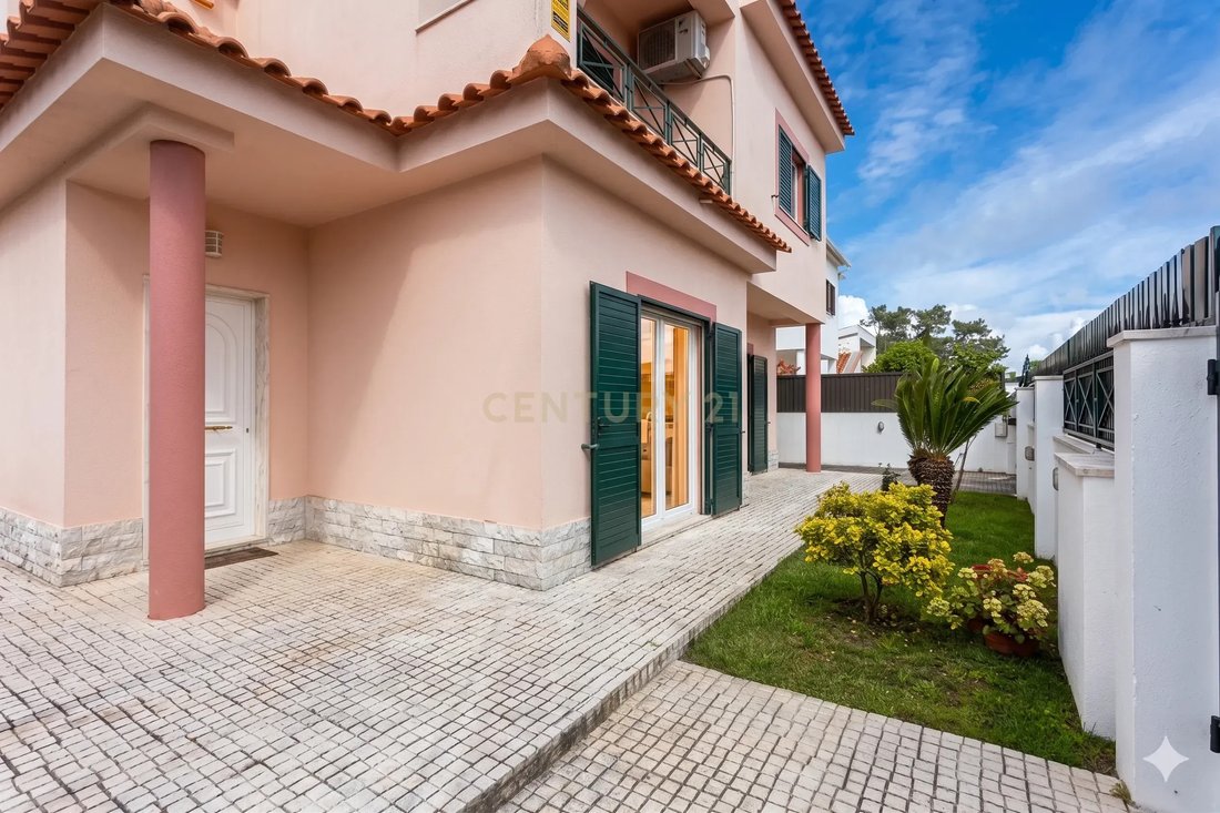 Villa in Aroeira, Charneca de Caparica e Sobreda, Portugal 3 - 18041205