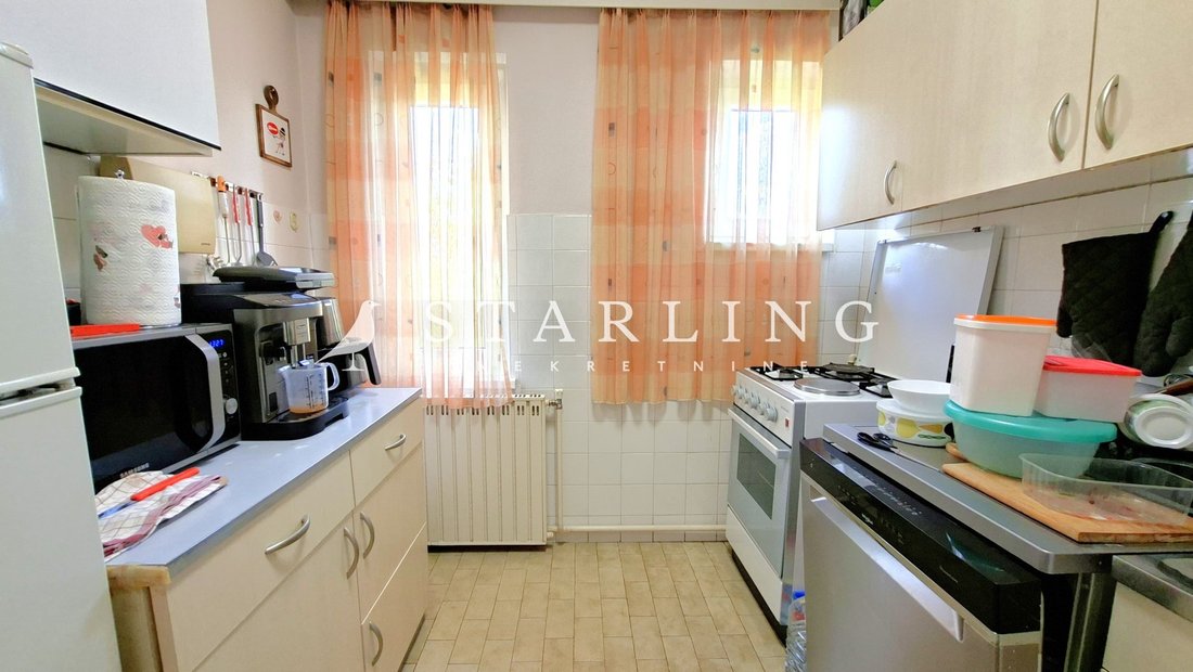 House in Mjesni odbor Centar, Sesvete, City of Zagreb 3 - 18047025