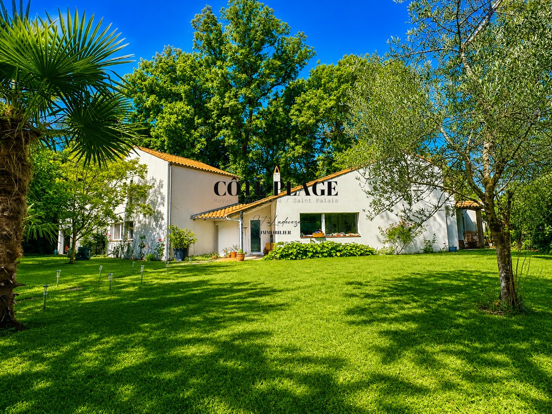House in Saint-Sulpice-de-Royan, Nouvelle-Aquitaine, France 3 - 18048690