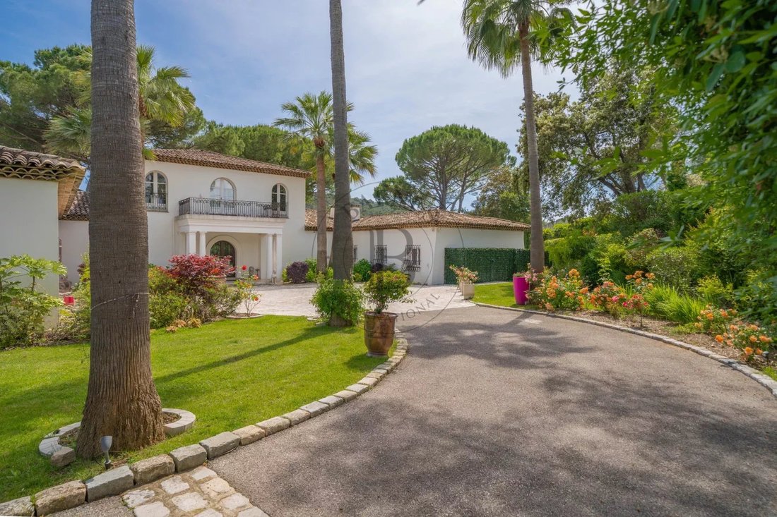 Villa in Mougins, Provence-Alpes-Côte d'Azur, France 4 - 17277680