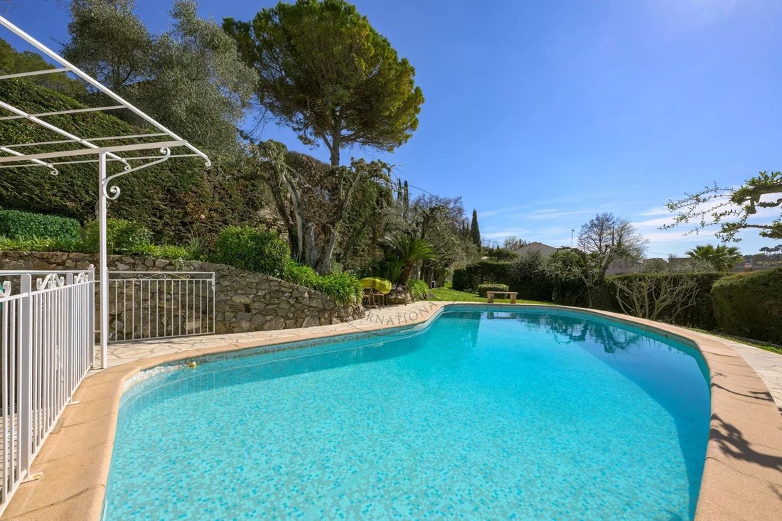 Villa in Mougins, Provence-Alpes-Côte d'Azur, France 5 - 17442401